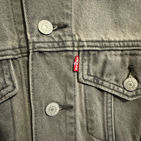 NEW Levi’s Paint Splatter Denim Trucker Jacket Gray Women’s L - Picture 3 of 9